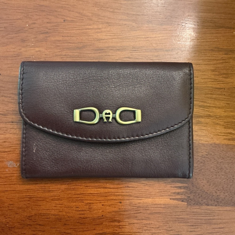 Vintage Etienne Aigner wallet coin purse burgundy Leather - Small